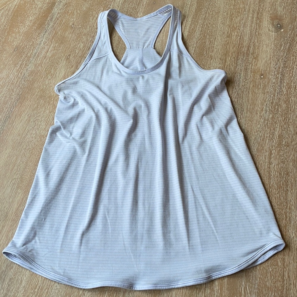 Lululemon Essential Tank Top Size 6 - Picture 2 of 10